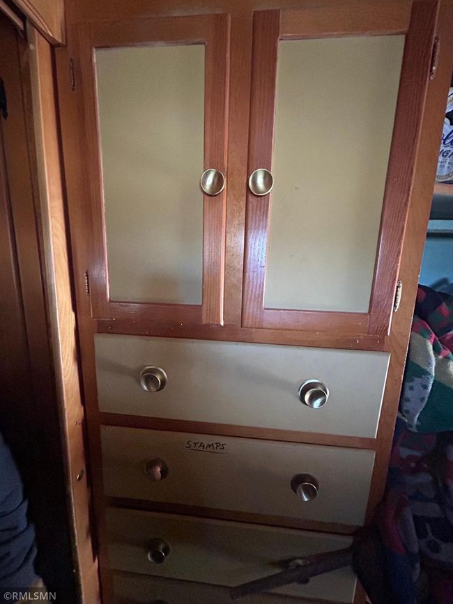IMG_9398.jpeg built-in inside mobile home | Image 29