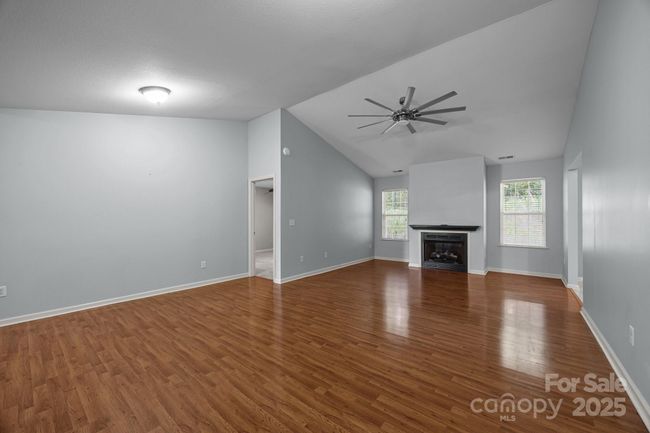 68 Wiltshire Cir, Condo with 2 bedrooms, 2 bathrooms and null parking in Fletcher NC | Image 6