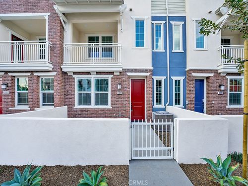 6989 Cottonwood Ln, Buena Park, CA, 90621-1174 | Card Image