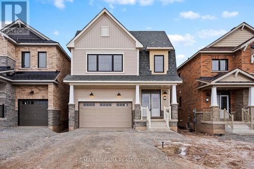 400 Eastbridge Avenue, Welland (Dain City), ON, L3B0M6 | Card Image