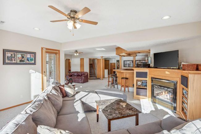 76 Chaparral Cove Se, House other with 3 bedrooms, 3 bathrooms and 4 parking in Calgary AB | Image 31