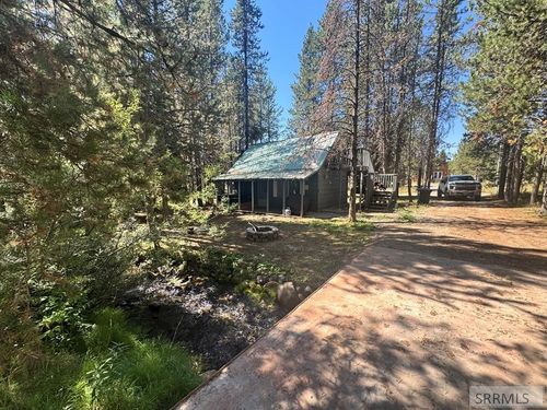 4084 Winchester Rd, Island Park, ID, 83429-5062 | Card Image