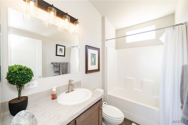 Bathroom | Image 7