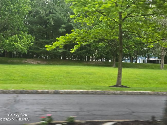 Lush green lawns thorough the community! | Image 38