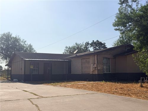 911 S Almond St, Alice, TX, 78332-6125 | Card Image