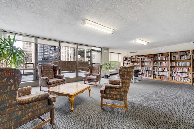 APT-1811 - 5455 N Sheridan Rd, Condo with 2 bedrooms, 1 bathrooms and null parking in CHICAGO IL | Image 21