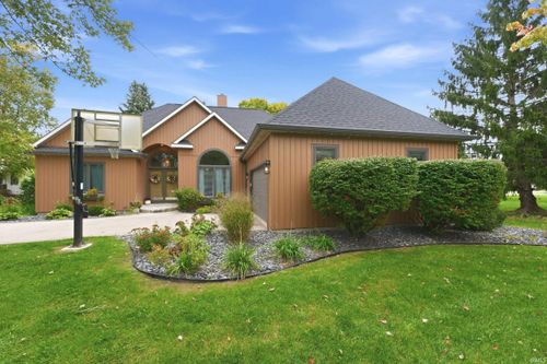 1916 S Woodfield Trail, Warsaw, IN, 46580-5826 | Card Image
