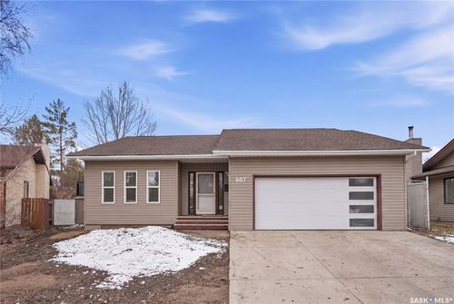 607 Addie Cres, Saskatoon, SK, S7N3K7 | Card Image