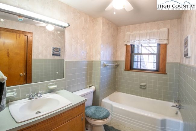 3616 County Home Rd, House other with 3 bedrooms, 2 bathrooms and null parking in Conover NC | Image 17