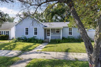 220 W Emmett Street, House other with 2 bedrooms, 1 bathrooms and null parking in Portage WI | Image 2