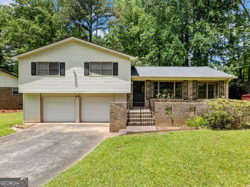 784 San Miguel Dr, Stone Mountain, GA, 30083-3857 | Card Image
