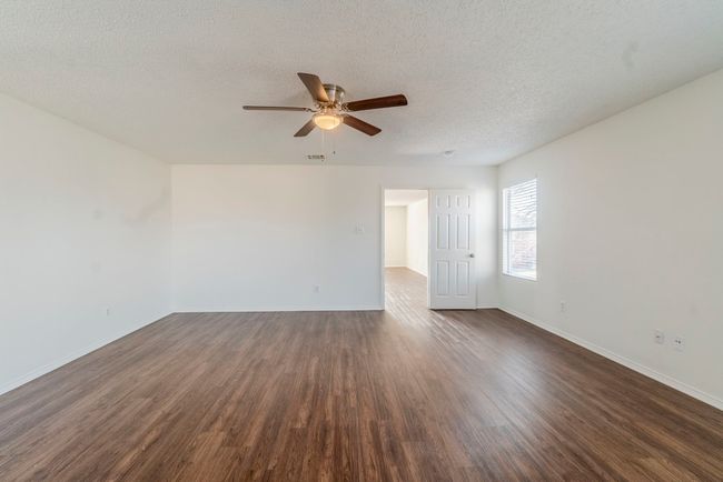 921 Rock Dove Cir, House other with 3 bedrooms, 3 bathrooms and null parking in Saginaw TX | Image 18