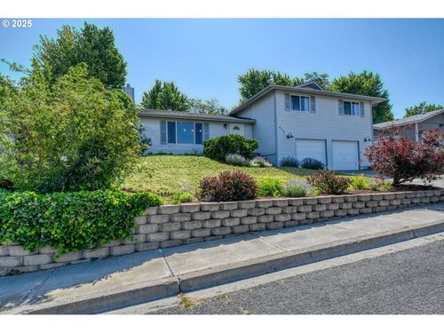 458 Nw 21st St, Pendleton, OR, 97801-1168 | Card Image