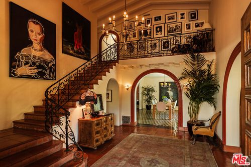 5000 Finley Avenue, Los Angeles, CA, 90027 | Card Image