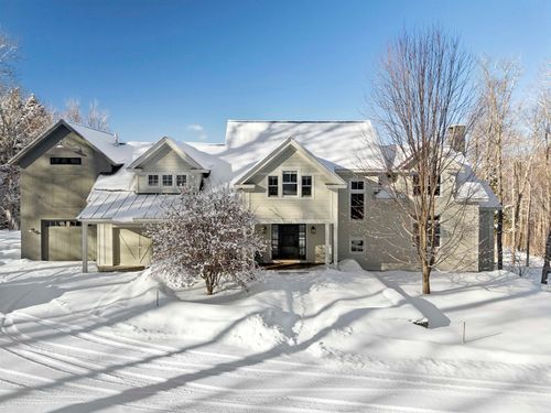 685 Putnum Forest Rd, Stowe, VT, 05672-4990 | Card Image