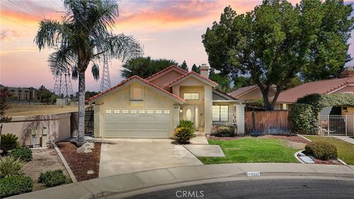 8228 Norfolk Ct, Bakersfield, CA, 93311-1110 | Card Image