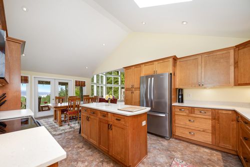 423 Felix Jack Rd, Mayne Island, BC, V0N2J2 | Card Image