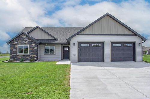 2000 Sandstone Loop N, Sartell, MN, 56377-4732 | Card Image