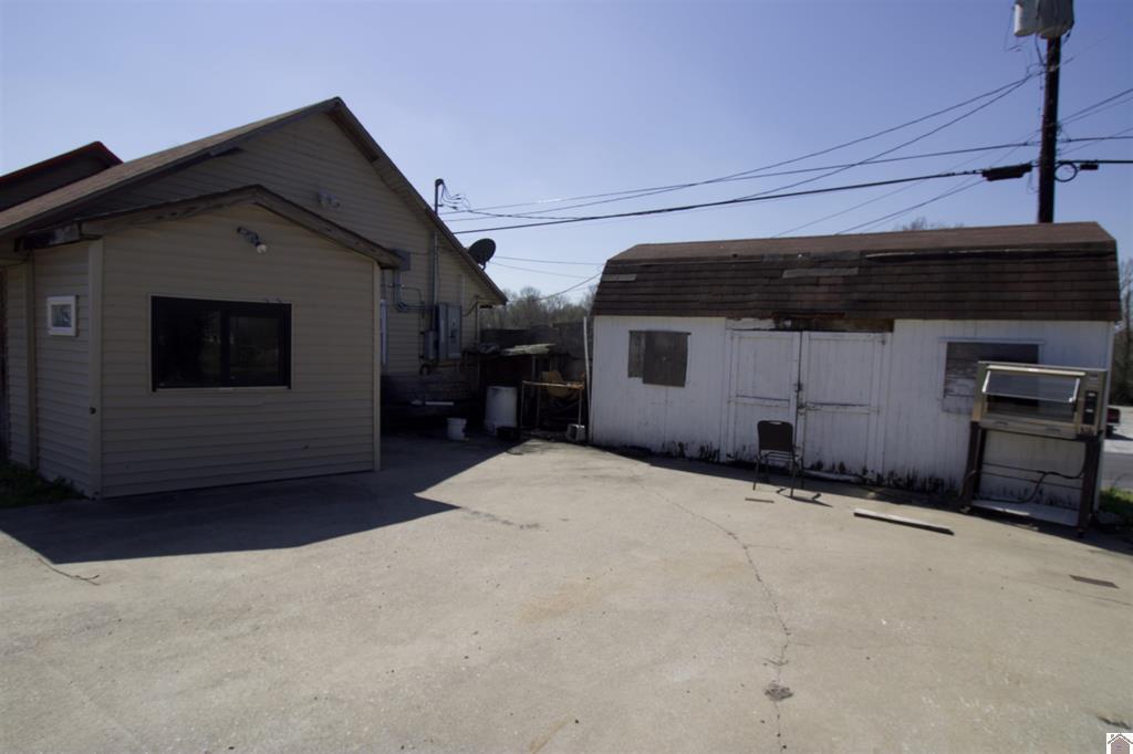 Commercial Sale in Bardwell 4