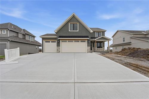 10411 N Liberty St, Kansas City, MO, 64155-2892 | Card Image