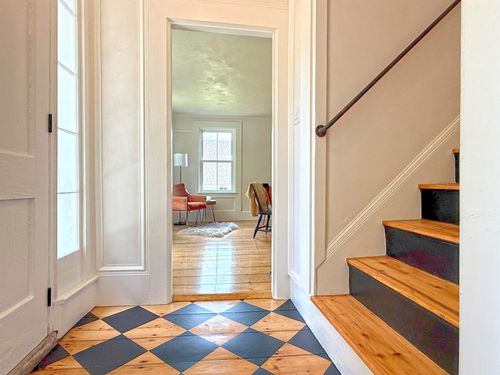 204 W River Rd, Lincoln, VT, 05443-9636 | Card Image