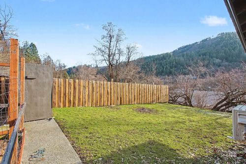 150 Elm St, Orofino, ID, 83544-9057 | Card Image