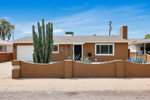 2411 W Cheery Lynn Rd, Phoenix, AZ, 85015-5643 | Card Image