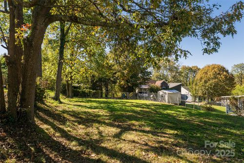 99999 Gray St, Asheville, NC, 28801 | Card Image