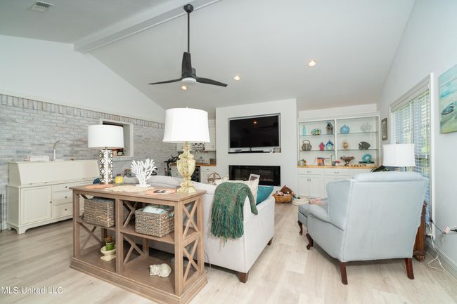 25401 Notre Dame-21 | Image 13