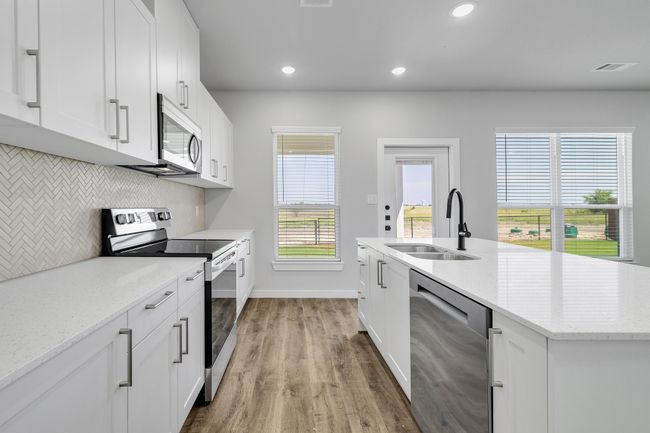 3844 Clovis St, Home with 4 bedrooms, 2 bathrooms and null parking in Midlothian TX | Image 12