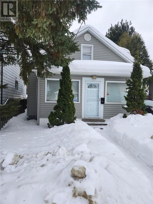 217 St George St, Sudbury, ON, P3C2X1 | Card Image