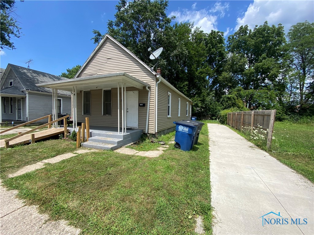 Pinewood Ave, Toledo, OH 43607