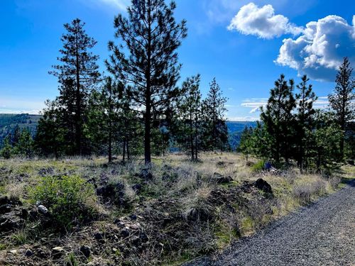 34430 Partridge Ln N, Davenport, WA, 99122-5301 | Card Image