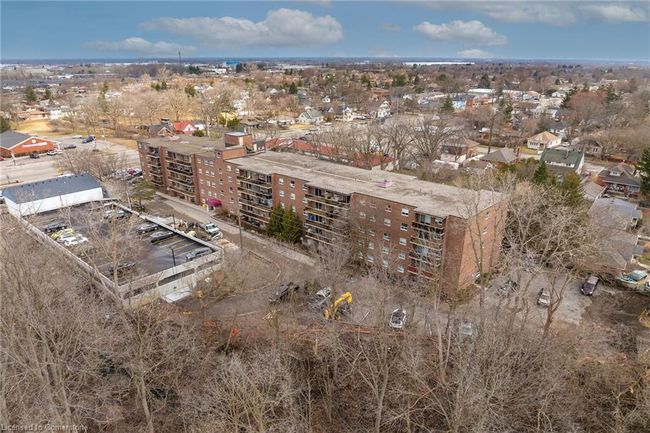512 - 793 Colborne St, House attached with 3 bedrooms, 1 bathrooms and 2 parking in Brantford ON | Image 37