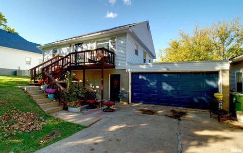872 5th Ave N, Clinton, IA, 52732-3528 | Card Image
