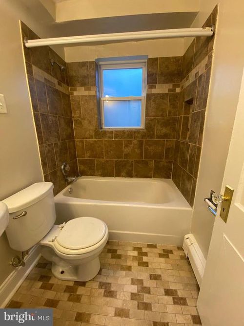 apt-6-8507 Flower Ave, TAKOMA PARK, MD, 20912-6641 | Card Image
