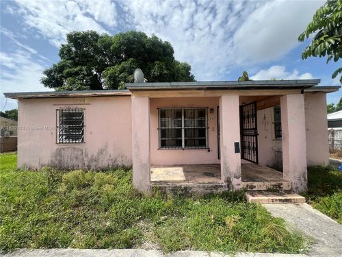 2932 Nw 159th St, Miami Gardens, FL, 33054-6834 | Card Image