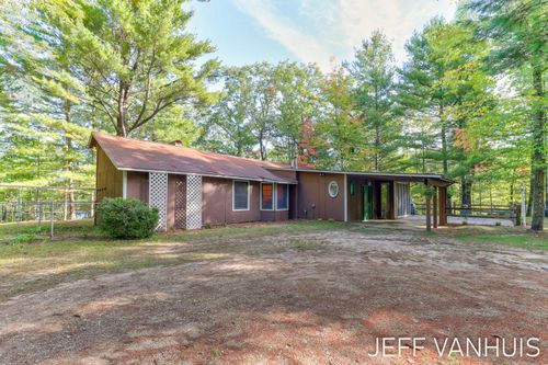 8854 W Hillcrest Boulevard, Lake Township, MI, 49304 | Card Image