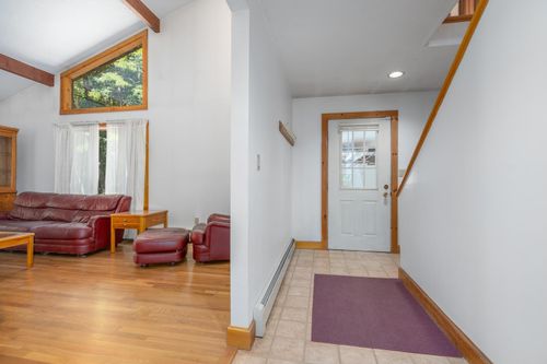 106 Livingston Rd, Meredith, NH, 03253-5211 | Card Image