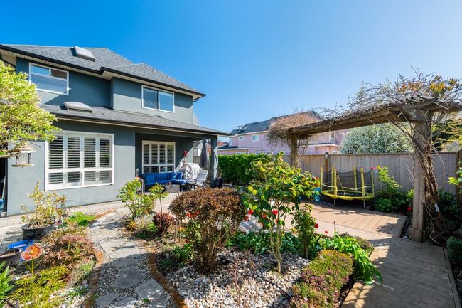 4868 Garry Street, House other with 4 bedrooms, 3 bathrooms and 2 parking in Richmond BC | Image 33