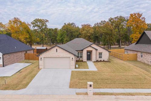 605 E Kinder Wells Blvd, Perkins, OK, 74059-4500 | Card Image