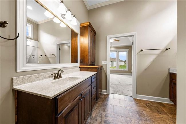 1104 Sw 8 Th St, House other with 4 bedrooms, 3 bathrooms and null parking in Oak Grove MO | Image 17