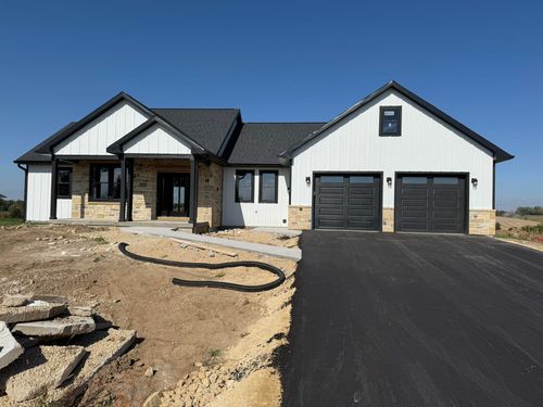 192 Antoine St, Mineral Point, WI, 53565-1001 | Card Image