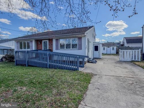 50 E Maple Ave, BELLMAWR, NJ, 08031-1250 | Card Image