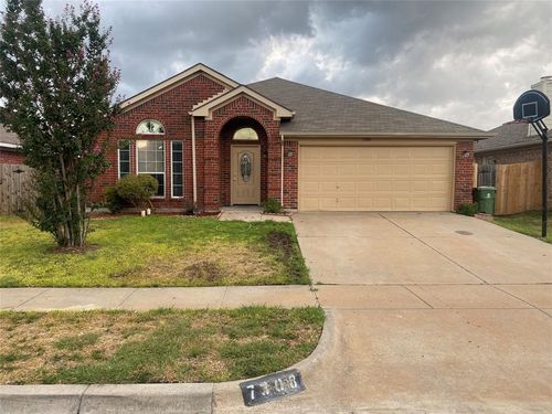 7308 Fossil Lake Dr, Arlington, TX, 76002-4712 | Card Image