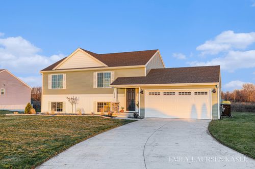 17840 Ritchie Avenue Ne, Sand Lake, MI, 49343 | Card Image