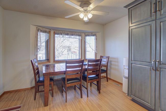 216 48 Avenue W, Home with 2 bedrooms, 2 bathrooms and 2 parking in Claresholm AB | Image 9