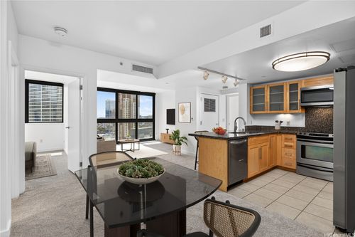 2703-600 Queen St, Honolulu, HI, 96813-5180 | Card Image