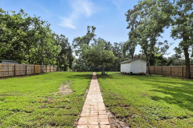 542 Circle Way St, House other with 4 bedrooms, 2 bathrooms and 1 parking in Lake Jackson TX | Image 16