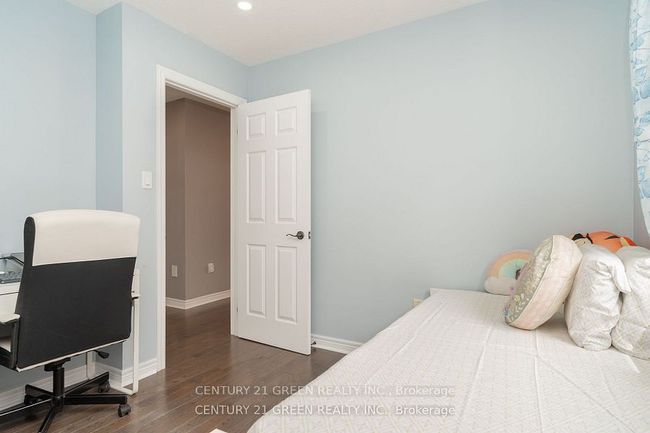 94 Snowling Dr, House attached with 6 bedrooms, 4 bathrooms and 2 parking in Ajax ON | Image 27